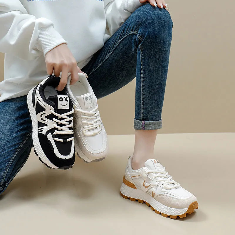 Women's solid colour platform sports casual shoes with flat heel and front lace-up.