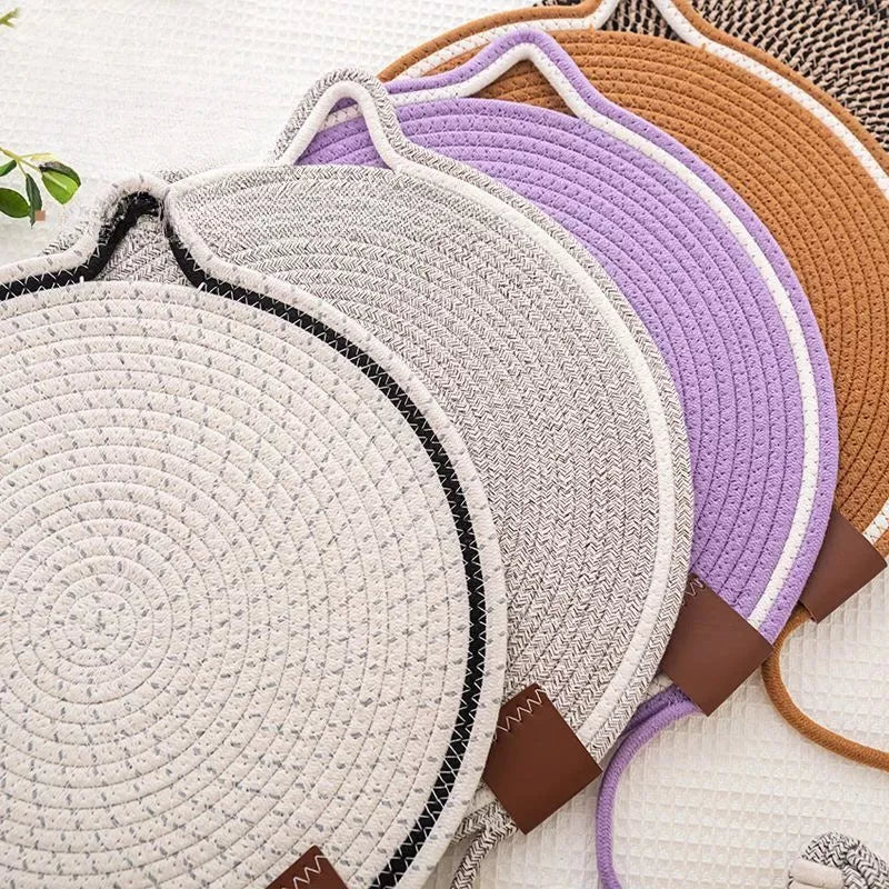 Braided cotton rope cat claw mat with integrated toy ball in various colors
