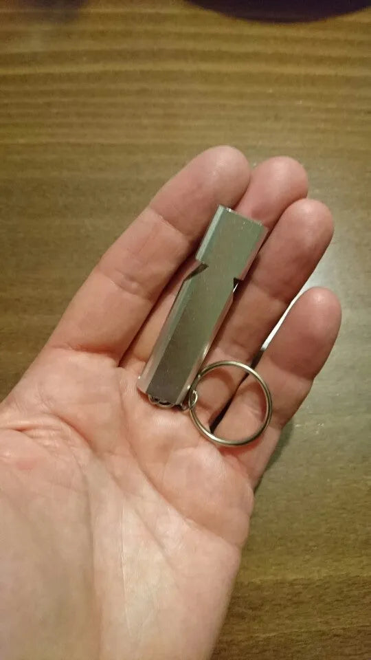 Double hole high-frequency aluminium alloy outdoor whistle in silver or gold for survival and camping