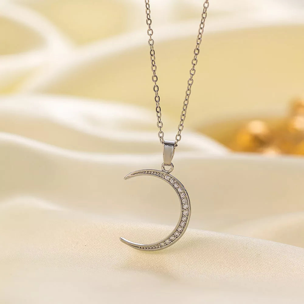 Women's stainless steel necklace with gold-plated copper pendant, elegant and durable fashion jewelry