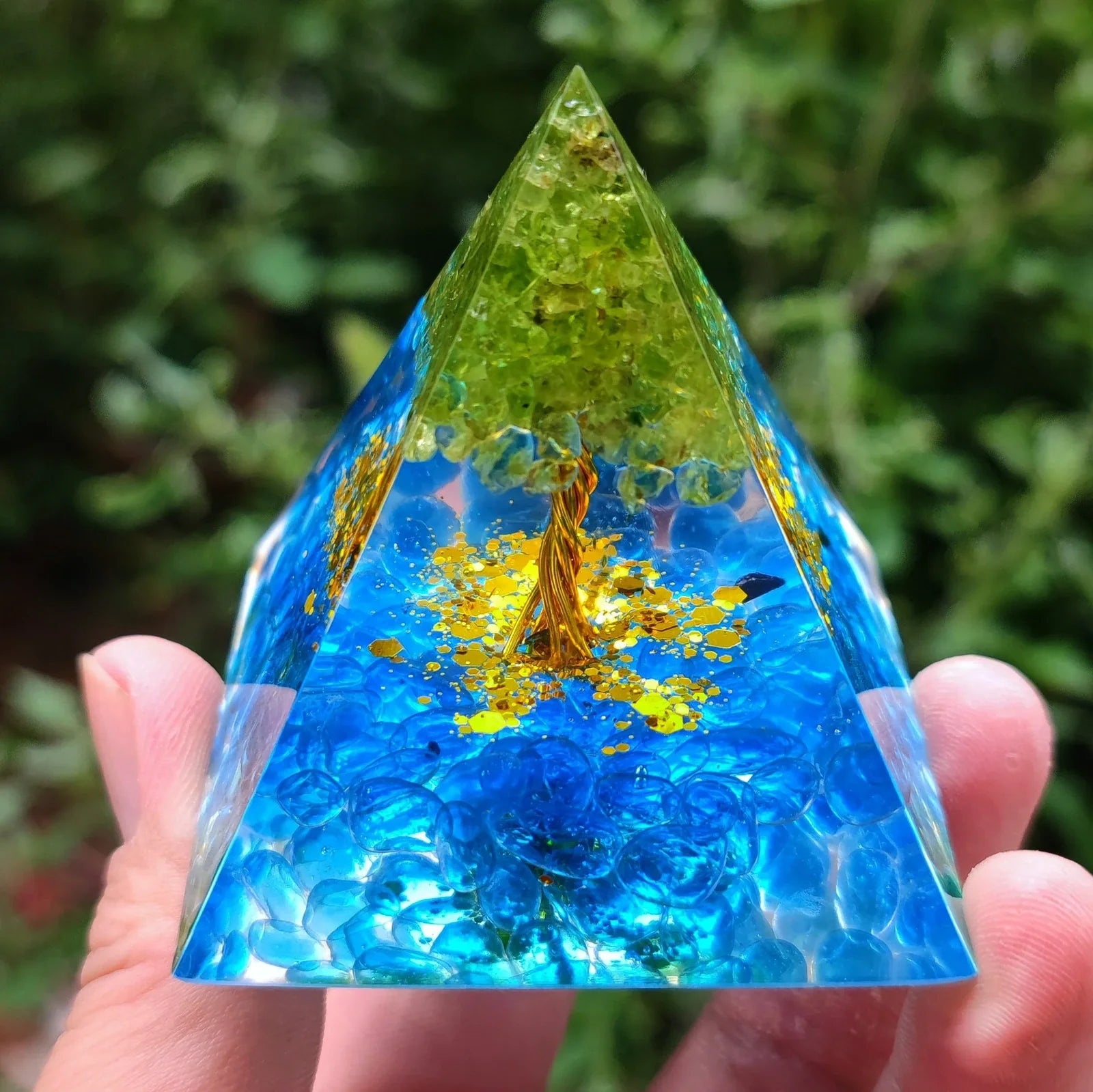 Crystal ball gravel pyramid resin artwork with 6cm diameter and 50mm base