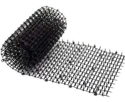 Garden cat scat mat with 1.8cm plastic spikes for pet deterrence on grass