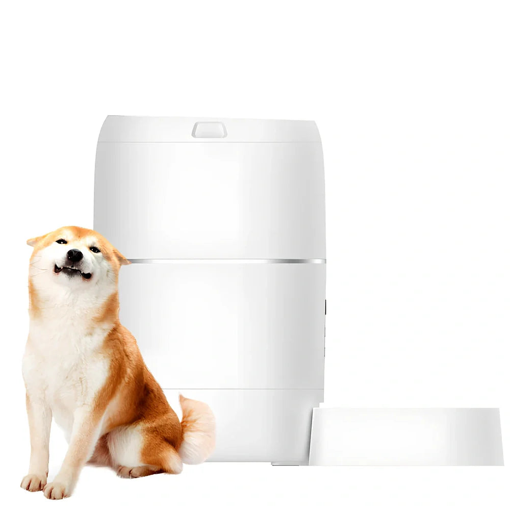 White ABS smart pet automatic feeder with video camera and 5kg food reservoir, dimensions 20.7cm base