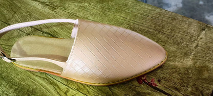 Baotou flat sandals with buckle closure in pointed toe design, available in multiple colours and sizes