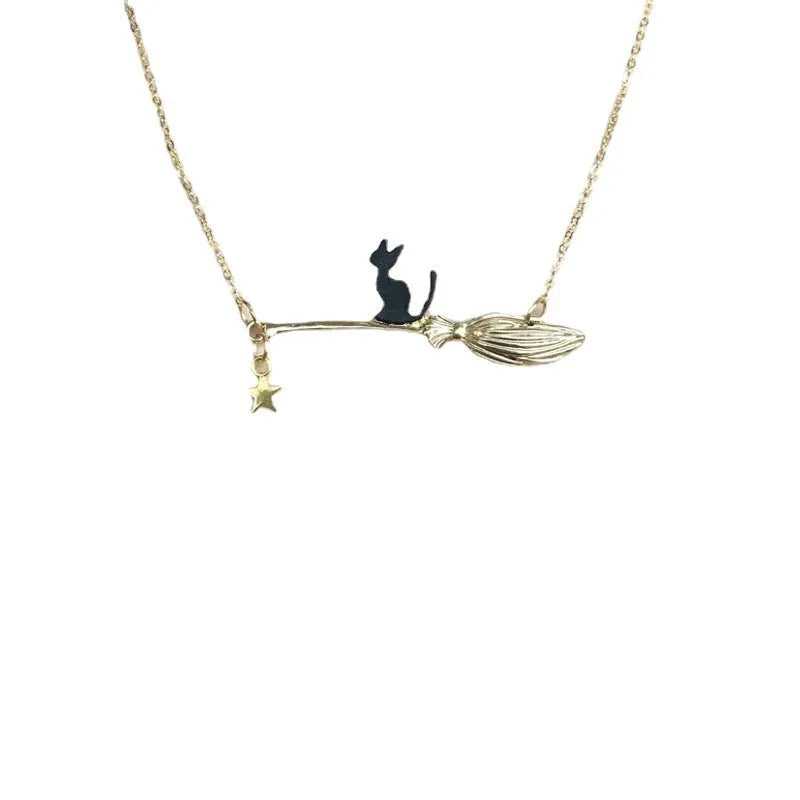 Halloween ornaments black cat necklace for women, a Halloween animal Zodiac totem necklace in a simple style, featuring a detailed black cat pendant crafted from alloy metal with silver or gold plating for versatile seasonal wear.