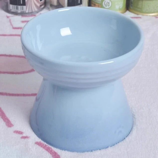 White ceramic pet bowl with high foot neck protector showing 15cm diameter and 8cm height measurement