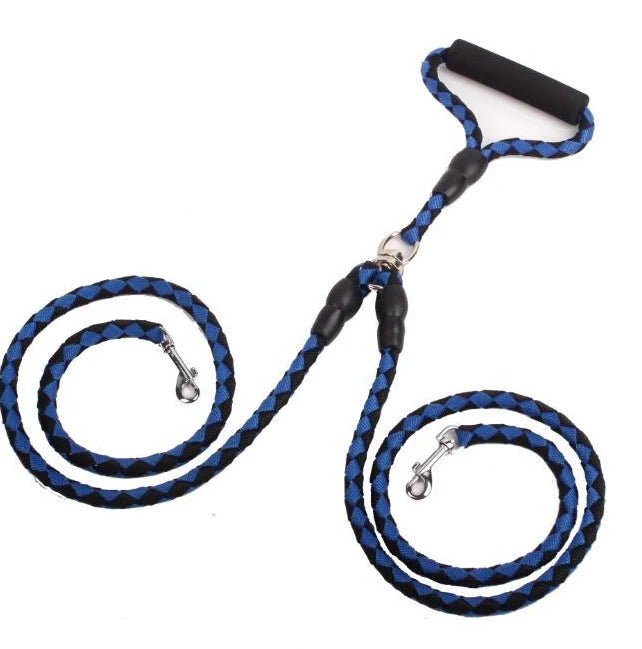 Double-ended dog walking rope with padded handles and reflective threads, showing metal clip hooks
