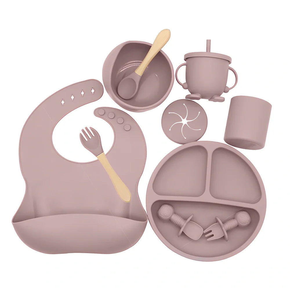 10-piece baby silicone feeding set in multiple colours with temperature range -40°C to 220°C