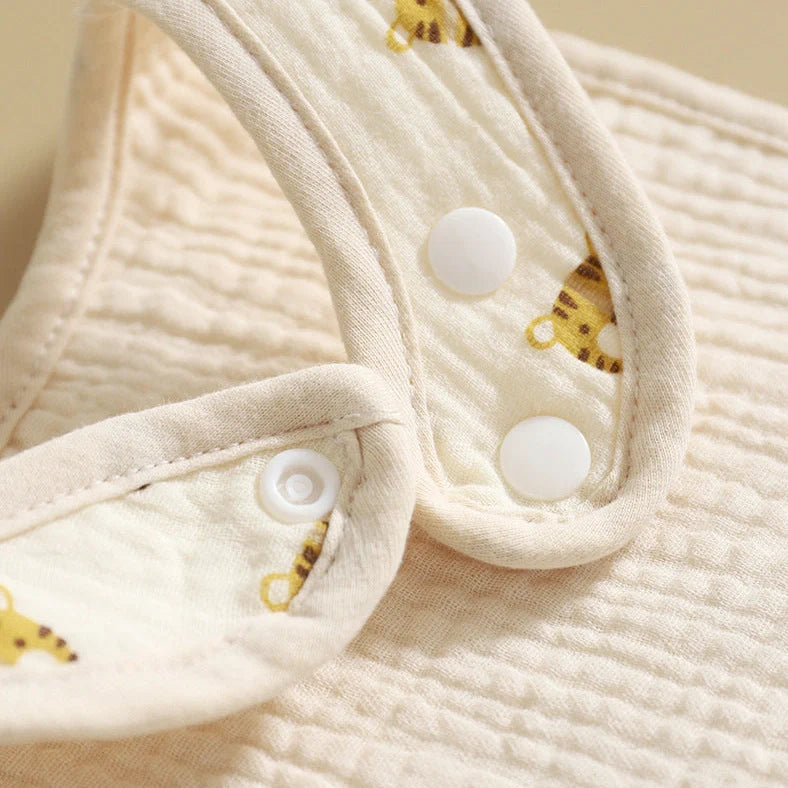 Pure cotton six-layer gauze baby U-shaped bib measuring 23×33cm with animal pattern design