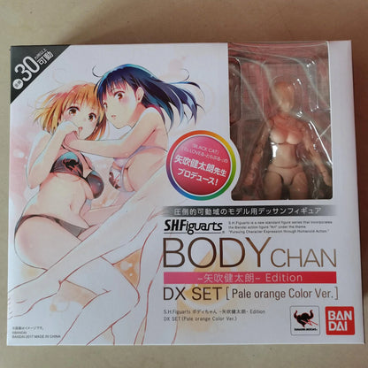 Articulated artist mannequin kits with interchangeable accessories for dynamic pose reference