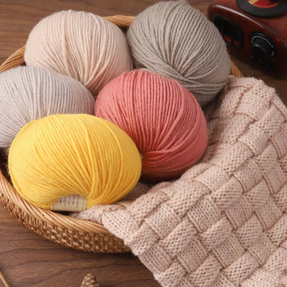 Hand-woven scarf sweater thread roll in domestic wool yarn for baby knitting projects with 10-needle compatibility
