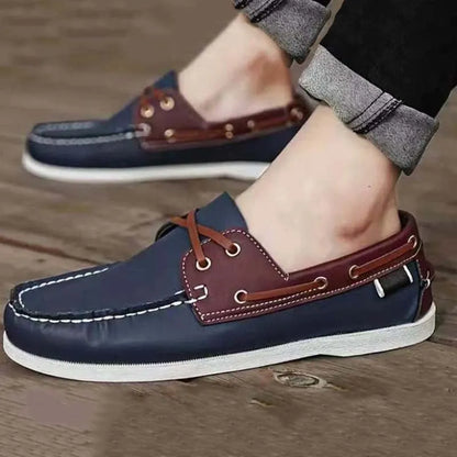 Men's solid colour casual shoes with a round toe and flat heel in British style.