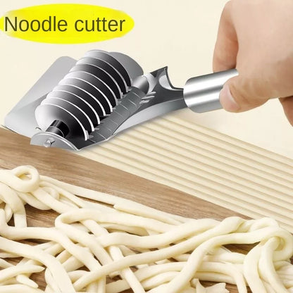Stainless steel manual noodle cutter with 9-blade roller for uniform pasta