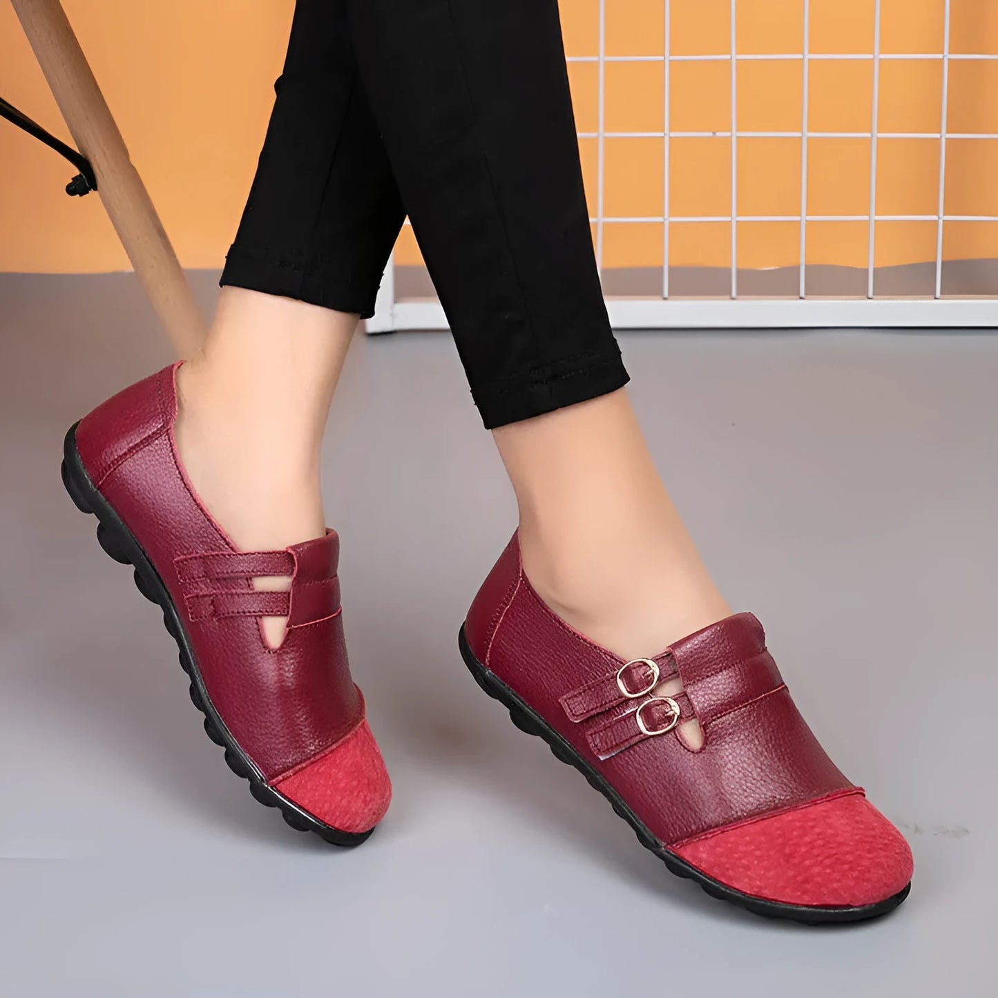 Women's low-top casual shoes in black with Velcro strap and rounded toe, showcasing cow split leather upper and beef tendon sole.