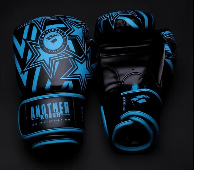 Children's 4oz boxing gloves with 4cm palm width for 3-5 year old martial arts training