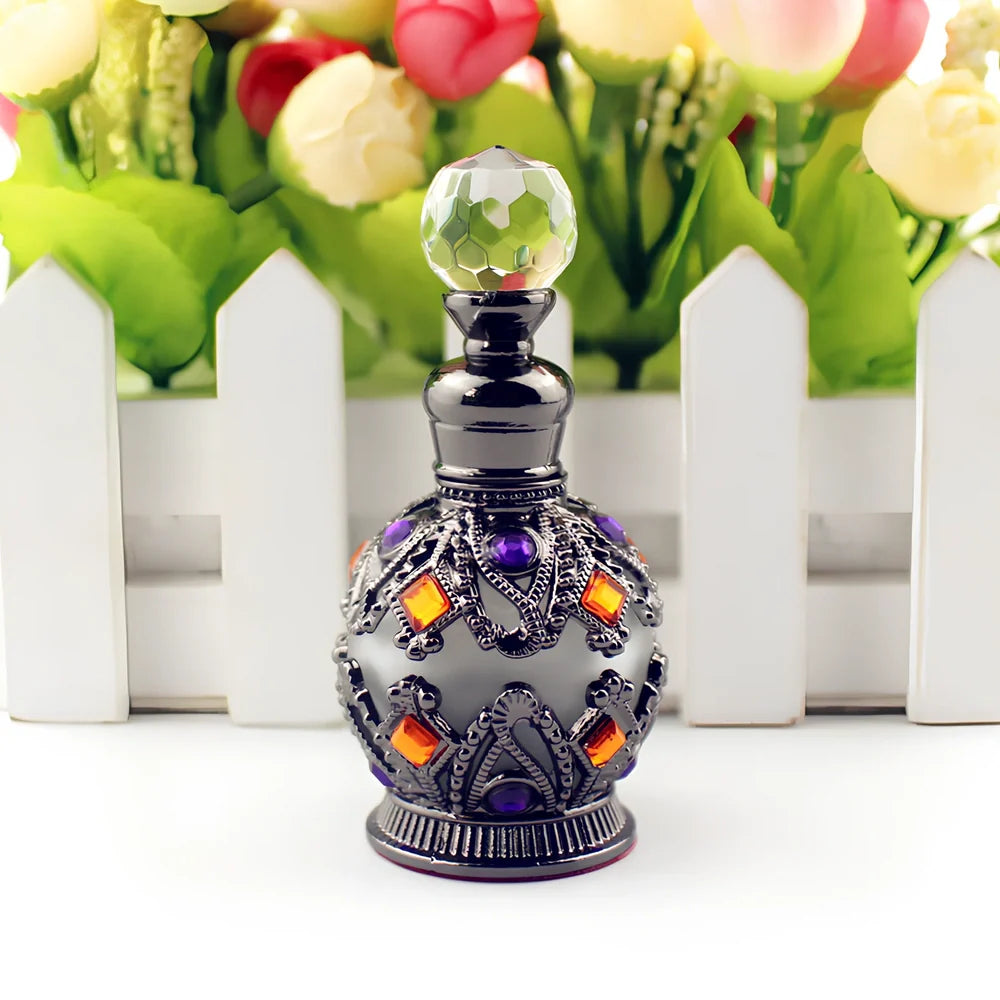 Arabic style glass perfume bottle with zinc alloy hardware and metal crystal accessories