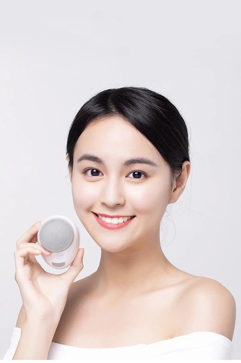 Mini Multifunction USB Facial Cleansing Massager with silicone bristles