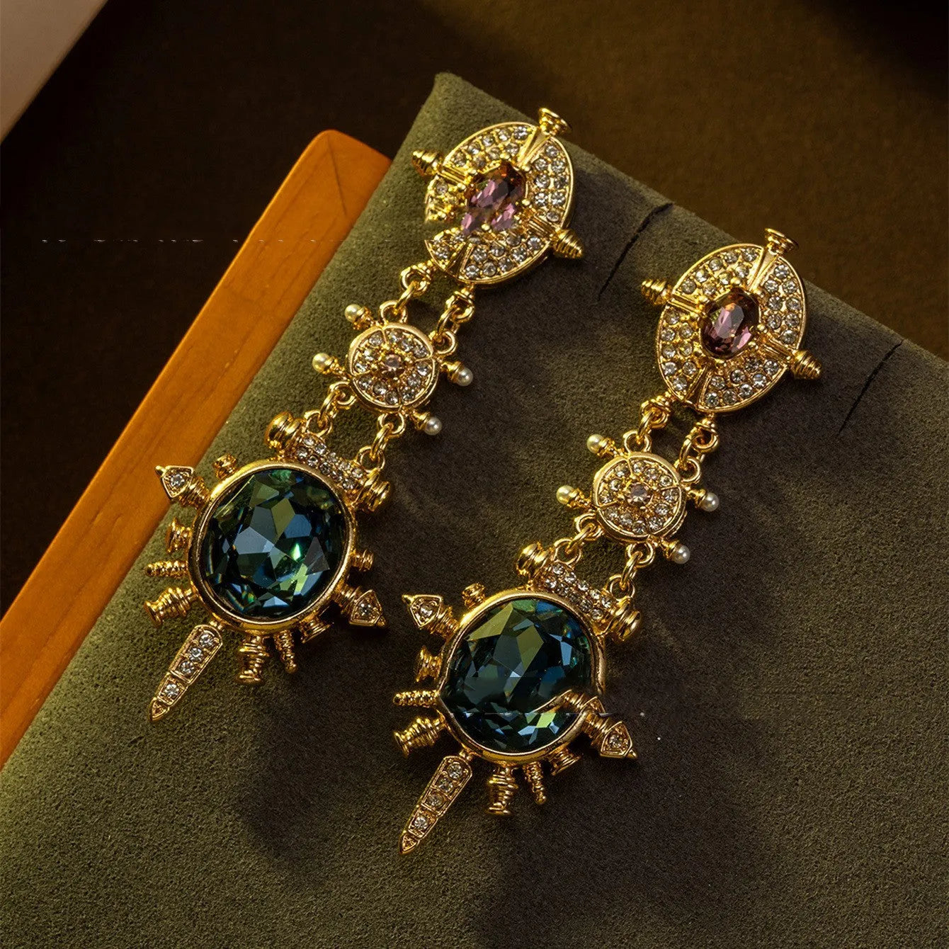 Gold retro geometric alloy stud earrings with court design and round elements