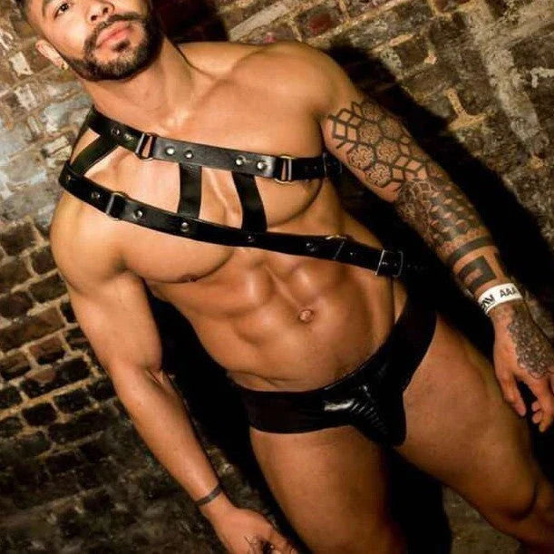 A stylish leather shoulder strap with a double-ring detail and breathable air holes, perfect for elevating your everyday carry.