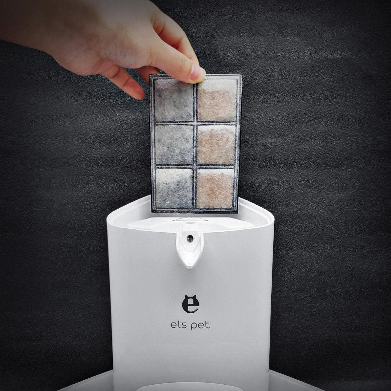 1.5L automatic pet water fountain with LED light and 4-layer filter for cats and dogs