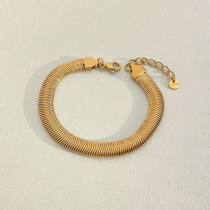 Elegant stainless steel electroplated women's bracelet with a simple design