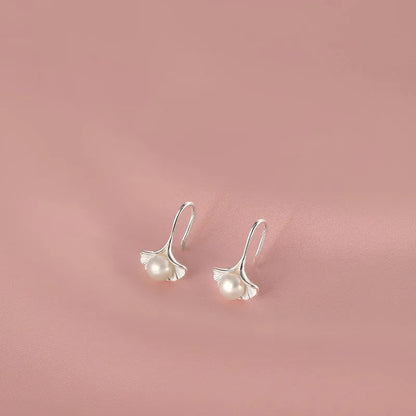 Silver ginkgo leaf ear hooks for women with pearl detail, copper electroplated flower-shaped earrings, one pair