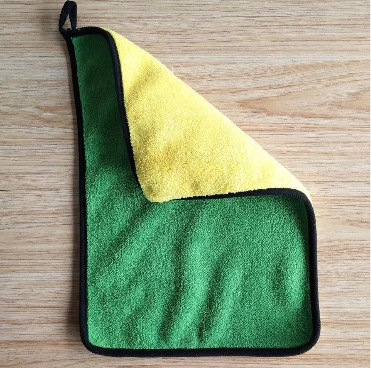Two-color double-sided car wash towel for scratch-free cleaning, available in multiple sizes