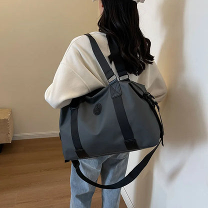 Waterproof Oxford cloth travel bag with dry wet separation compartments in black colour option