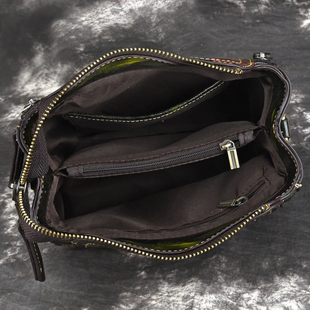 Genuine leather women's shoulder bag in vertical square shape with multiple interior pockets