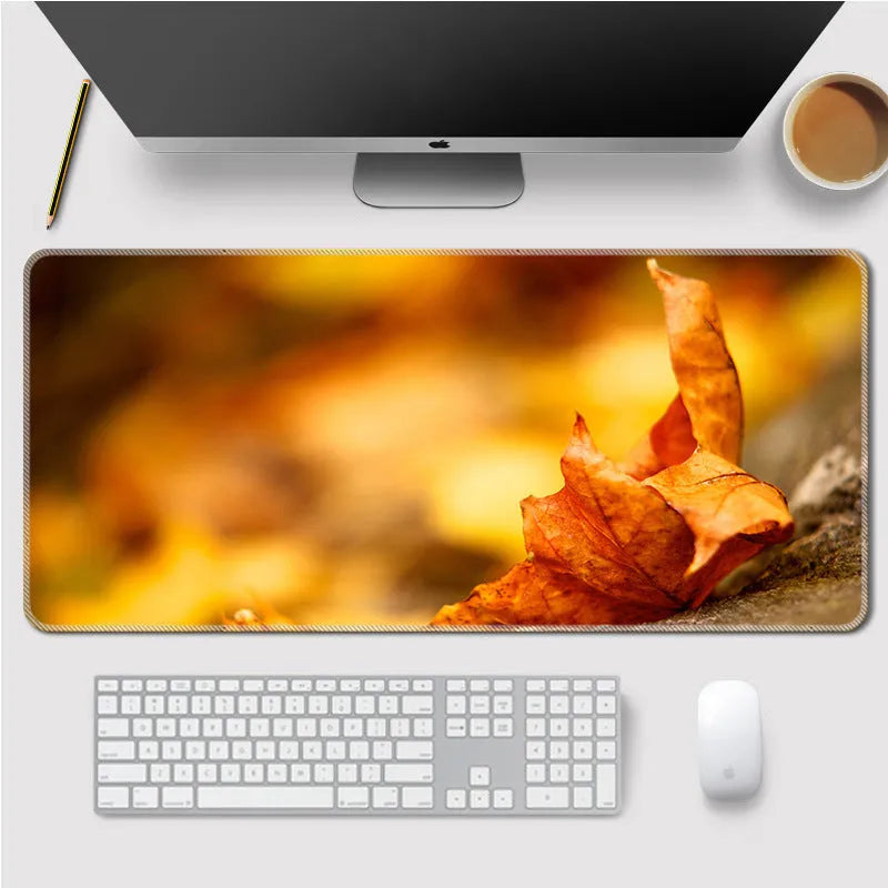 Large landscape mouse mat in rubber and cloth, lock thickened, anti-slip, 300x700mm to 400x900mm.