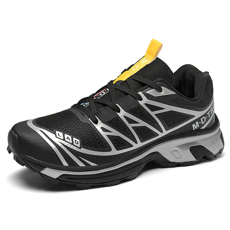 Low-top hiking shoes with mesh lining and rubber sole in multiple colour options