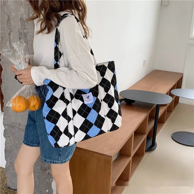 Oxford cloth women's shoulder bag with three-dimensional pocket in multiple colour options