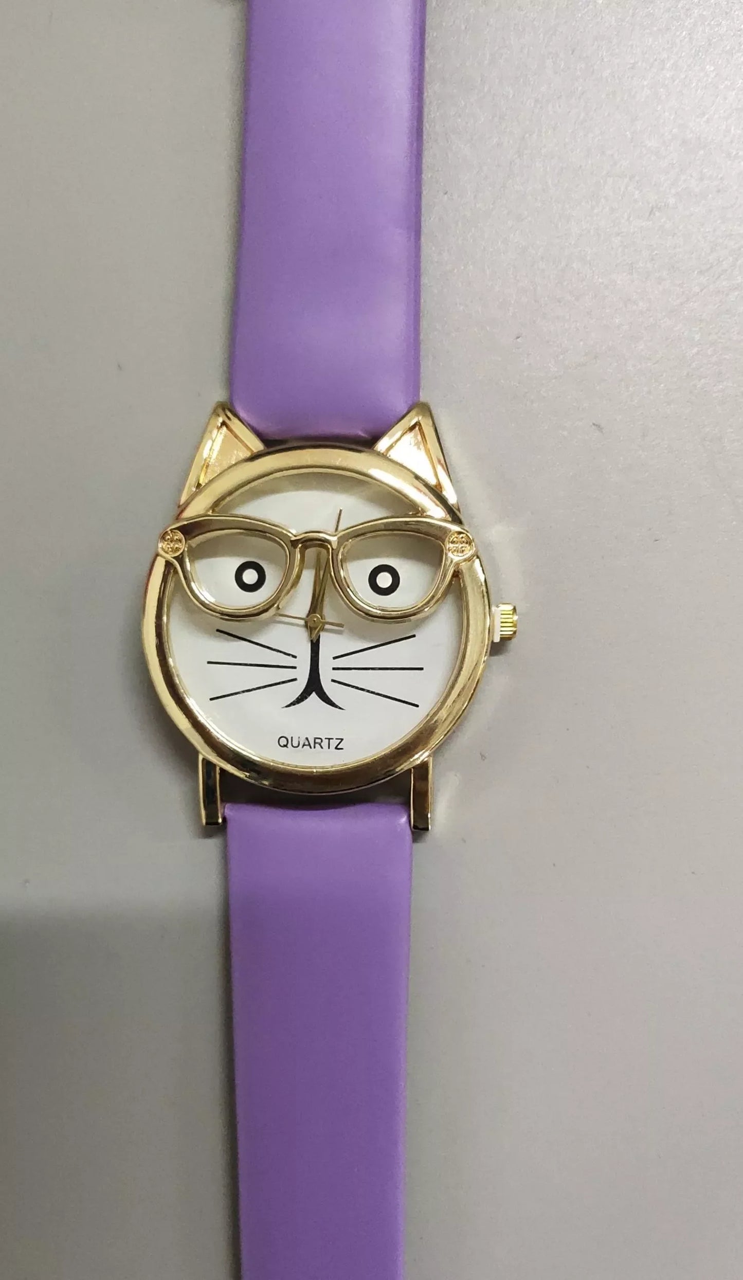 Cat face cartoon children's watch with quartz movement and multiple color options