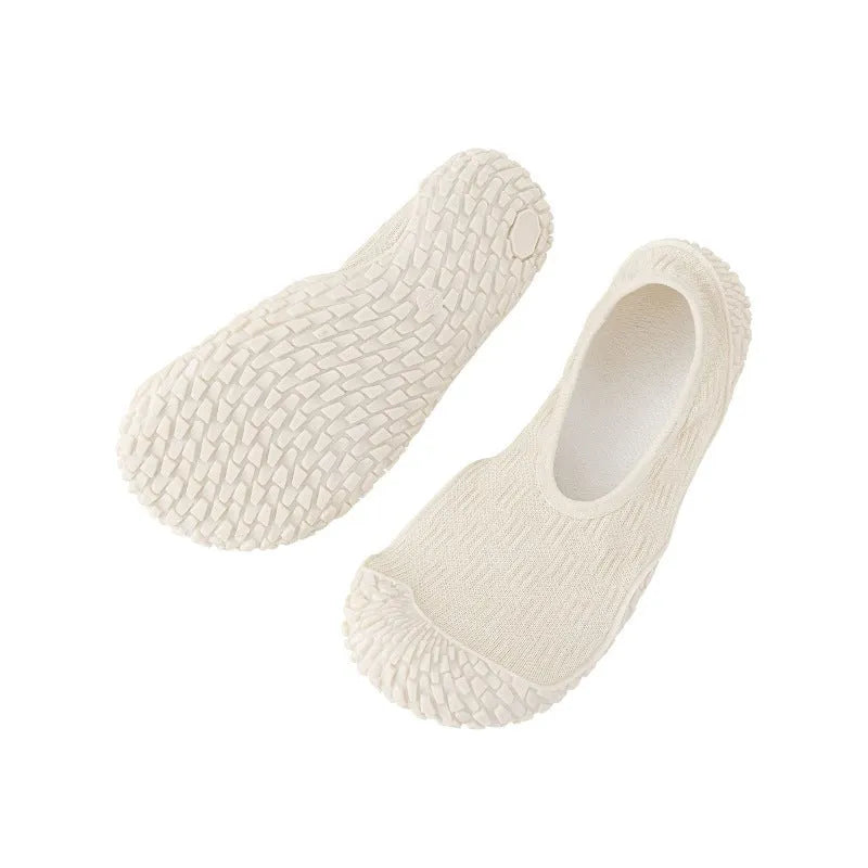 Women's indoor fitness shoes with soft rubber soles and breathable mesh lining in various colours
