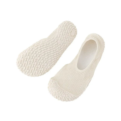 Women's indoor fitness shoes with soft rubber soles and breathable mesh lining in various colours