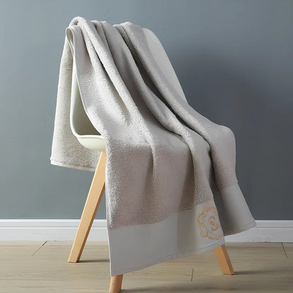 Pure cotton bath towel with spiral hair construction measuring 80x160cm in business grey colour