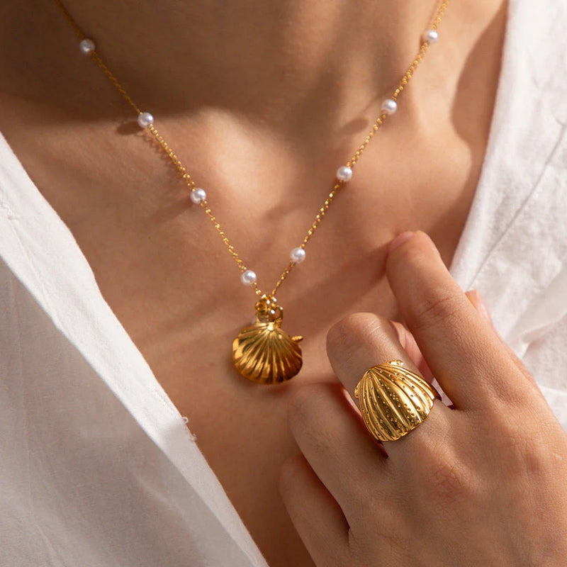 Hhomeenjoy Elegant 18K Gold Hammered Stainless Steel Ring