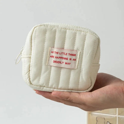 Compact Kawaii Cosmetic Case in Beige - A Stylish and Practical On-the-Go Storage Solution