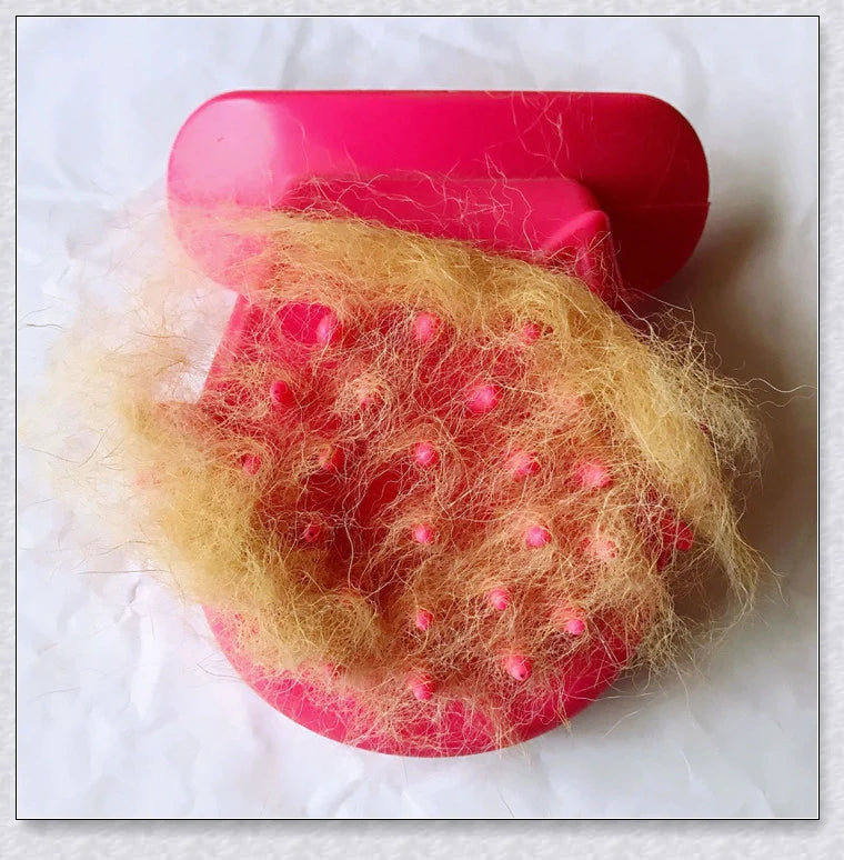Premium Tongue Cat Brush made of soft, flexible silicone for natural bonding between cats and their owners