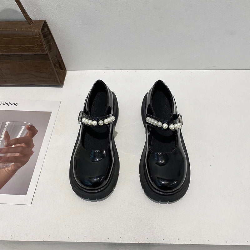 Stylish British-inspired small leather shoes for women with retro Mary Jane design, thick soft soles, and Japanese school girl aesthetic