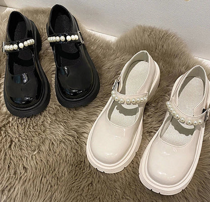 Stylish British-inspired small leather shoes for women with retro Mary Jane design, thick soft soles, and Japanese school girl aesthetic