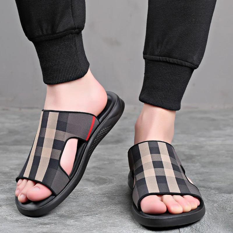 Hhomeenjoy  Men's New Indoor and Outdoor Dual-Use Casual Non-Slip Flip-Flop Beach Slippers