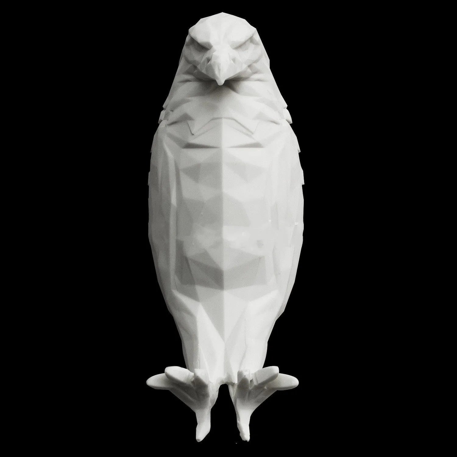 3D eagle owl wall lamp projector showing resin silhouette construction and projected shadow patterns