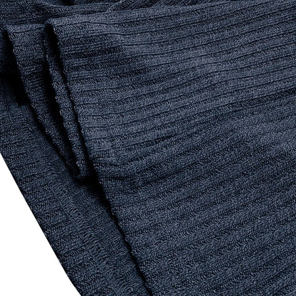 Slim-fitting solid colour sports T-shirt for men on a grey background.