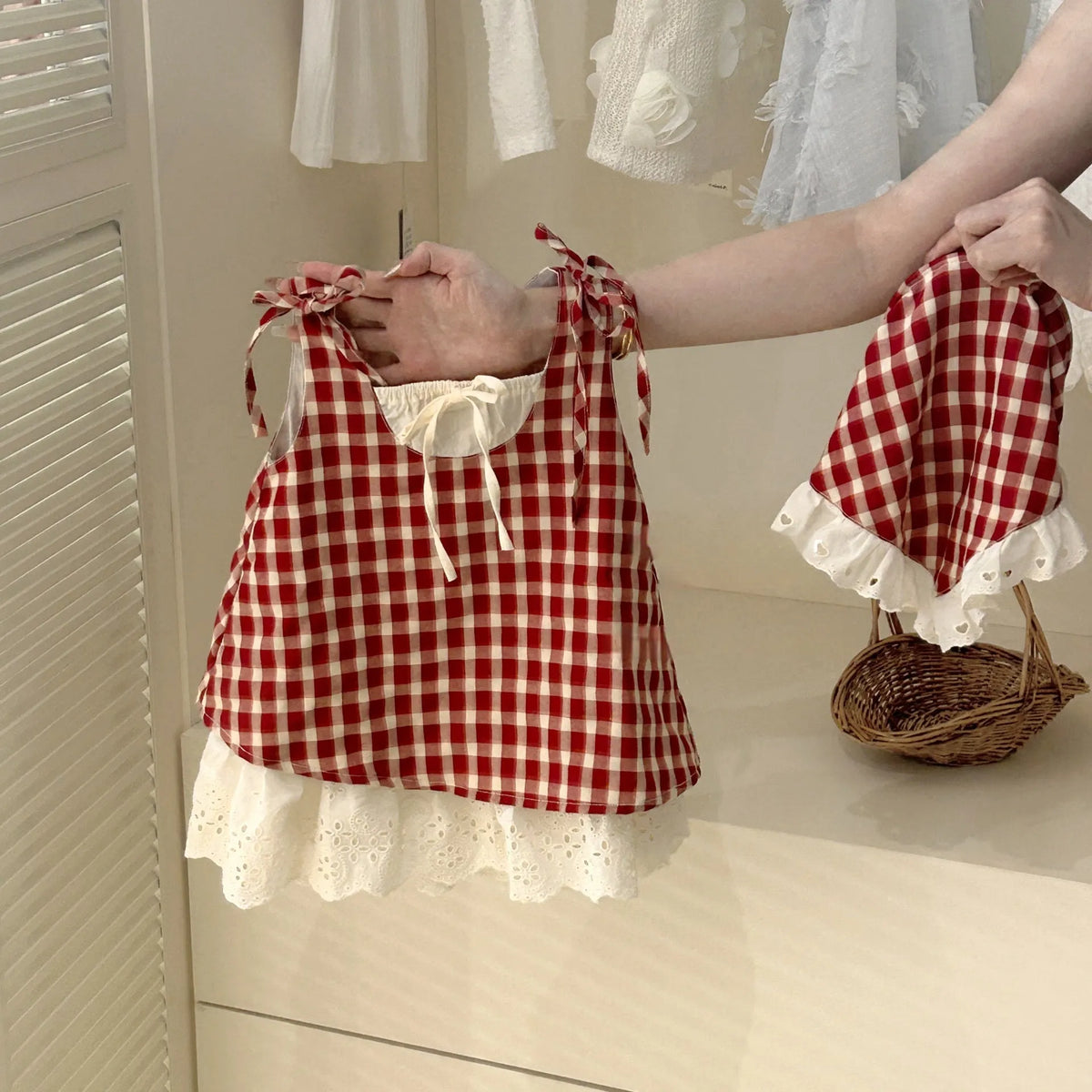 Baby girl sleeveless cotton vest dress in solid colour suit skirt style for summer, heights 90-140 yards