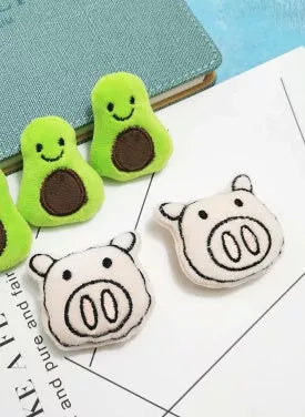 Cartoon Plush Brooch with high weight crystal super soft material, unique design for craftsmanship and fashion