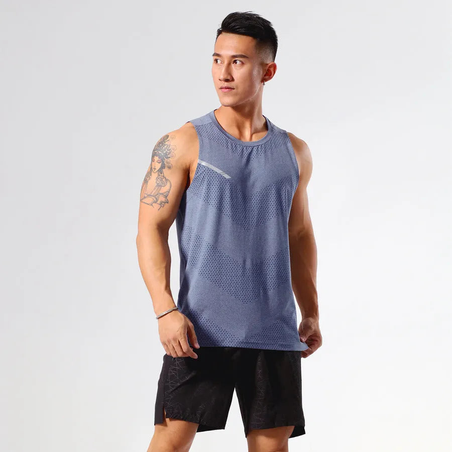 Men's solid colour quick-drying outdoor sports top in chemical fibre blend fabric