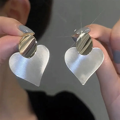 Contrast colour heart-shape earrings with electroplated finish in retro Hong Kong style, mixed material, one pair