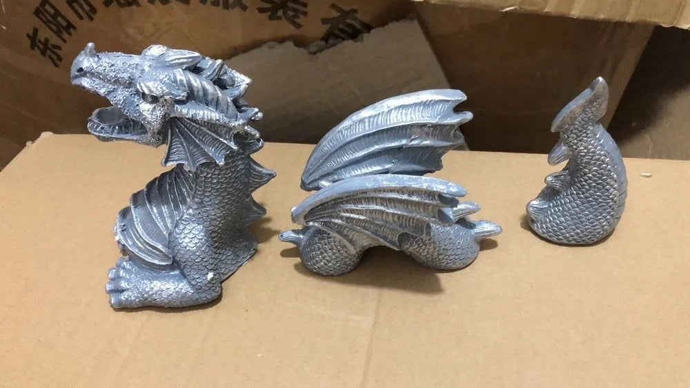 Large dragon Gothic garden statue with charcoal grey finish measuring 20x18x5cm