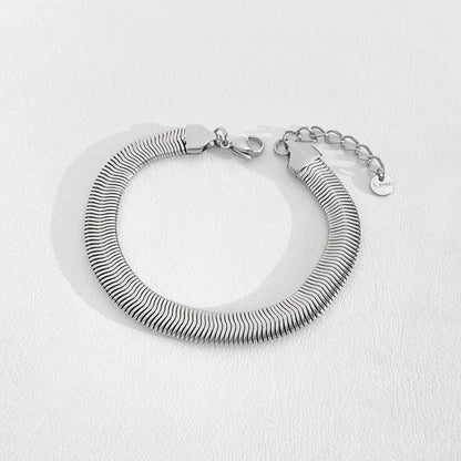 Elegant stainless steel electroplated women's bracelet with a simple design
